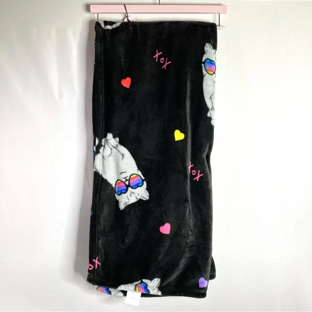 Betsey Johnson Black Cool Cat Ultra Soft Plush Throw 50”x60” NWT Rainbow Groovy